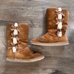 Koolaburra by UGG Victoria Tall Chestnut Suede Bow Boots 1015875 Women's 10